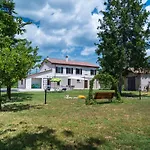 Passalacqua Ground Floor Between Culture And The Sea Apartment